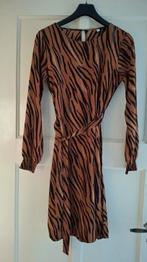 Tijgerprint jurkje lange mouw maat S, Bruin, Ophalen of Verzenden, Zo goed als nieuw, Knielengte