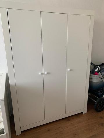 Bobita kast 174x127x50 beschikbaar voor biedingen