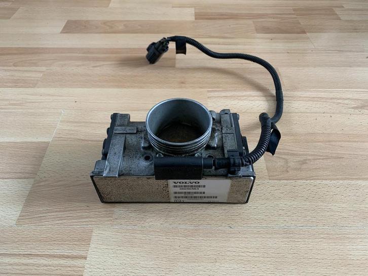 gasklephuis volvo 2.4 8644346 / 36050563 V70 S60 S80, Auto-onderdelen, Brandstofsystemen, Volvo, Gebruikt, Ophalen of Verzenden