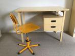 Vintage kinderbureau plus stoeltje, Kinderen en Baby's, Kinderkamer | Tafels en Stoelen, Gebruikt, Tafel(s) en Stoel(en), Ophalen