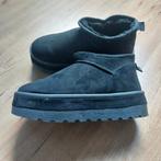 Als nieuwe warme gevoerde uggie boots maat 39, Zwart, Lage of Enkellaarzen, Ophalen of Verzenden, Zo goed als nieuw