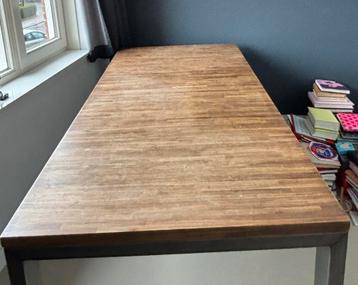 Robuuste eettafel, 210 x 100 cm beschikbaar voor biedingen