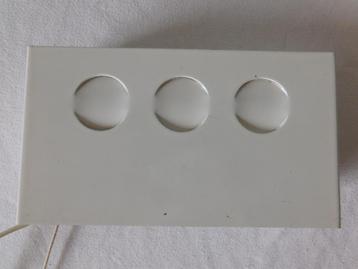 Vintage bedlampje van V&D in wit met 3 half open ro beschikbaar voor biedingen