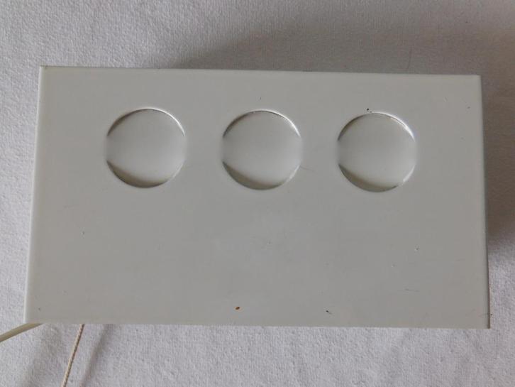 Vintage bedlampje van V&D in wit met 3 half open ro, Verzamelen, Retro, Huis en Inrichting, Ophalen of Verzenden