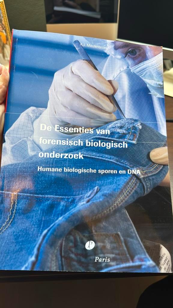 De Essenties van forensisch biologisch onderzoek, Boeken, Wetenschap, Zo goed als nieuw, Ophalen of Verzenden
