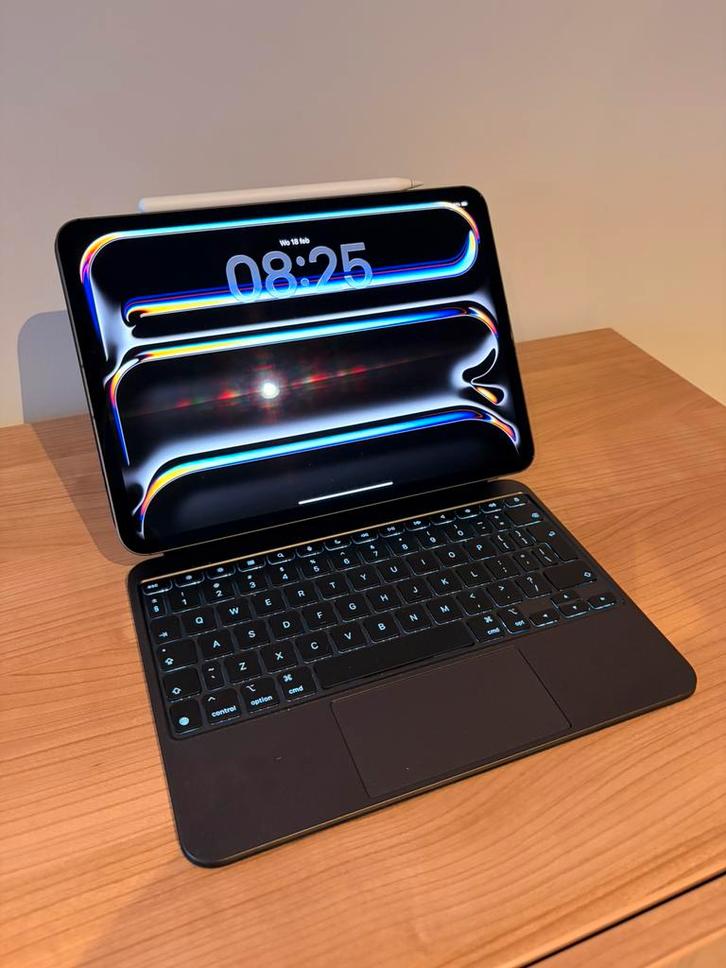 iPad Pro 11 Wi-Fi/Cellular + Magic KeyBoard + Pencil Pro 2, Computers en Software, Apple iPads, Zo goed als nieuw, Apple iPad