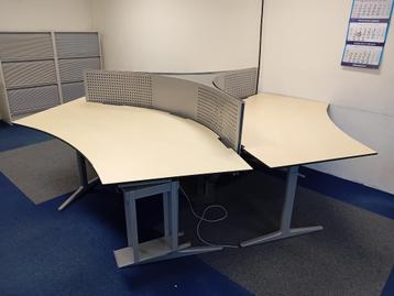 kantoorbureau, eiland van 3 stuks beschikbaar voor biedingen