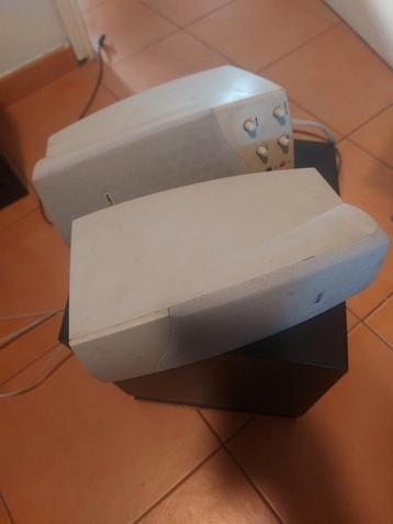 Subwoofer plus speakers vr PC beschikbaar voor biedingen