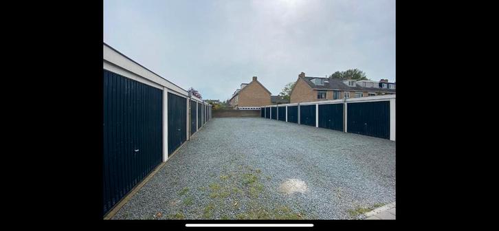 Te huur garagebox in Krommenie zonder water/ electra, Huizen en Kamers, Garages en Parkeerplaatsen