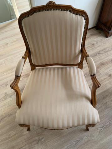 Prachtige set Queen Anne stoelen – dames- en herenstoel beschikbaar voor biedingen