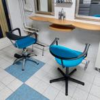 2 Kappersstoelen + 2 voetensteuntjes - ophalen in Roosendaal, Huis en Inrichting, Stoelen, Ophalen, Zo goed als nieuw, Blauw, Twee