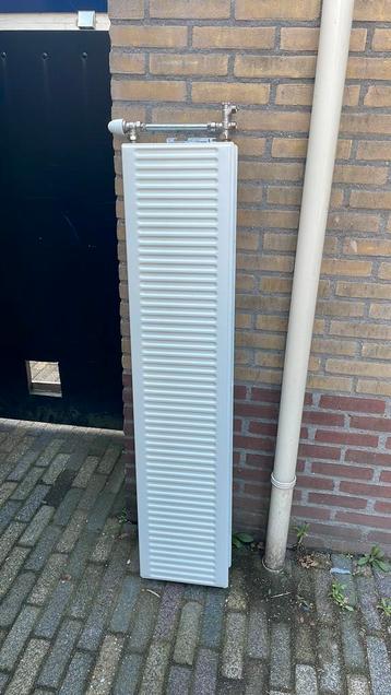 Radiator 30x139 cm beschikbaar voor biedingen