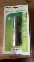 Nieuw in verpakking. Grundig zaklamp. 12 leds 17cm, Ophalen of Verzenden, Nieuw, Batterij