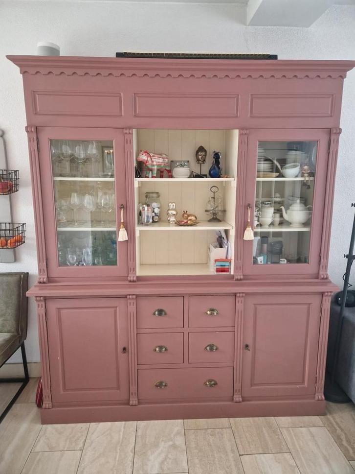 Prachtige buffetkast in warme roze tint - Sassenheim, Huis en Inrichting, Kasten | Buffetkasten, Gebruikt, 200 cm of meer, 150 tot 200 cm