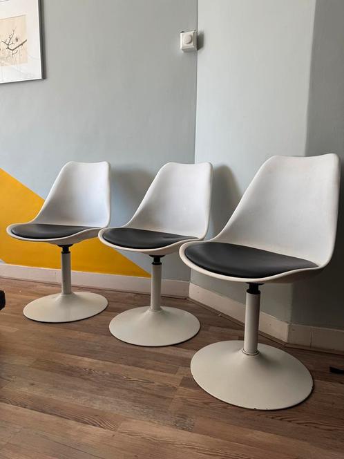 Space age tulp eetkamerstoelen, Huis en Inrichting, Stoelen, Zo goed als nieuw, Wit, Ophalen of Verzenden