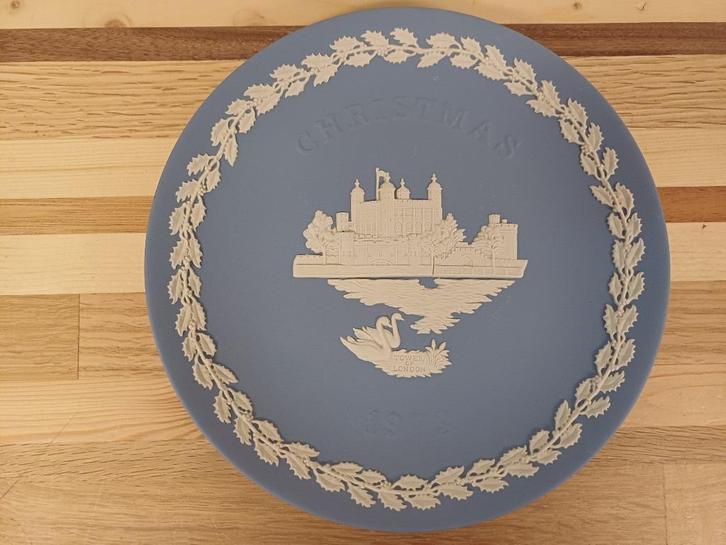 Wedgwood Jasper Christmas 1973, Antiek en Kunst, Antiek | Keramiek en Aardewerk, Ophalen of Verzenden