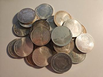 Lot van 25 zilveren tientjes en 2 x 50 gulden  beschikbaar voor biedingen