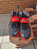 Lebron James nike schoenen maat 40.5, Kleding | Heren, NIKE, Ophalen of Verzenden, Zo goed als nieuw, Sportschoenen