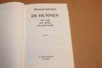 De Hunnen — Het Volk van Attila, de Gesel Gods, Ophalen of Verzenden, Gelezen, Europa
