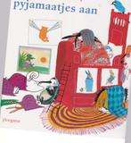 Kleertjes uit, pyjamaatjes aan., Ophalen of Verzenden, Zo goed als nieuw
