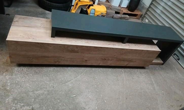 Zeer nette BELLO tv meubel, Huis en Inrichting, Kasten | Televisiemeubels, Zo goed als nieuw, Minder dan 100 cm, 200 cm of meer