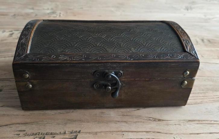 Klein koloniaal opbergkistje geschenkdoos 26 x 15 x 11 cm, Huis en Inrichting, Woonaccessoires | Overige, Gebruikt, Ophalen of Verzenden