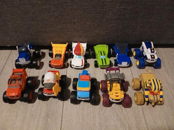 11x Blaze en de monsterwielen auto speelset, Kinderen en Baby's, Speelgoed | Speelgoedvoertuigen, Gebruikt, Ophalen of Verzenden