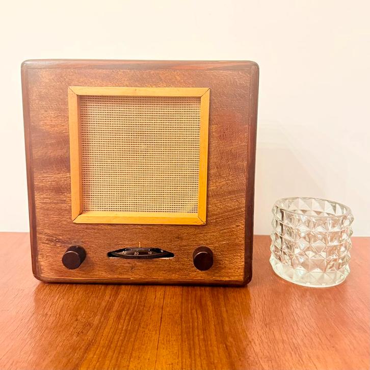ZELDZAME BUIZENRADIO BLAUPUNKT 2GW145 1946 DKE 1938 VINTAGE, Antiek en Kunst, Antiek | Tv's en Audio, Verzenden