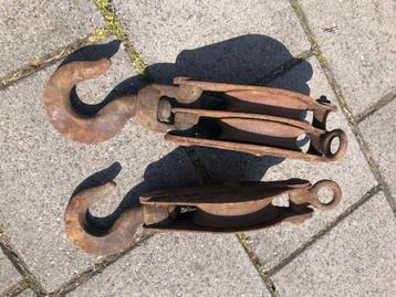2 katrollen 1 dubbele en 1 enkele vintage beschikbaar voor biedingen