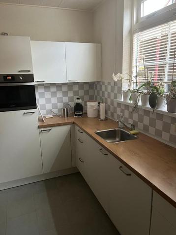 Bj 2022! hoek keuken zgan, incl apparatuur, miele,wirlpool beschikbaar voor biedingen