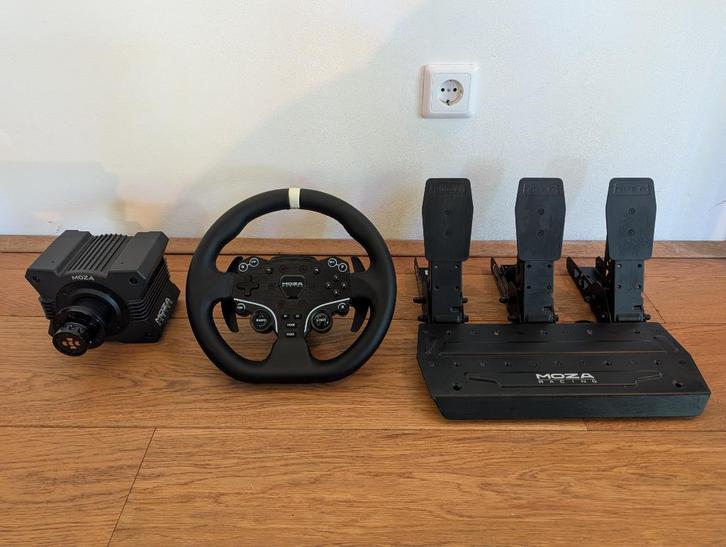 Moza R5 sim racing set met clutch en brake performance kit, Computers en Software, Joysticks, Zo goed als nieuw, Ophalen of Verzenden