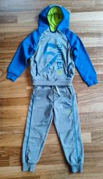 Trainingspak joggingspak maat 122 / 128, Ophalen of Verzenden, Zo goed als nieuw, Jongen, Sport- of Zwemkleding