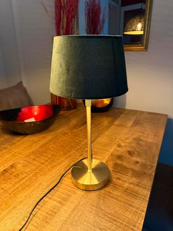 Elegant Licht & Tijdloos Design beschikbaar voor biedingen
