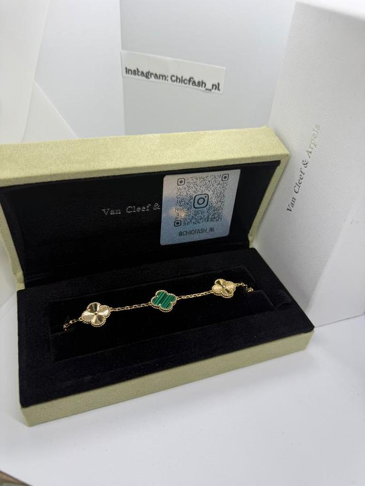 Van Cleef & Arpels Bracelet - Alhambra, Sieraden, Tassen en Uiterlijk, Armbanden, Zo goed als nieuw, Goud, Wit, Ophalen of Verzenden