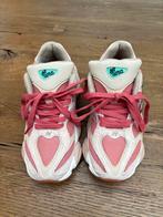 New balance 9060 maat 39,5, Kleding | Dames, Schoenen, Ophalen of Verzenden, Zo goed als nieuw, Sneakers of Gympen
