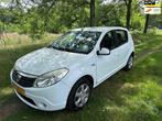 Dacia Sandero 1.2 Lauréate apk t/m 30-06-2025, Voorwielaandrijving, Euro 5, Gebruikt, Wit