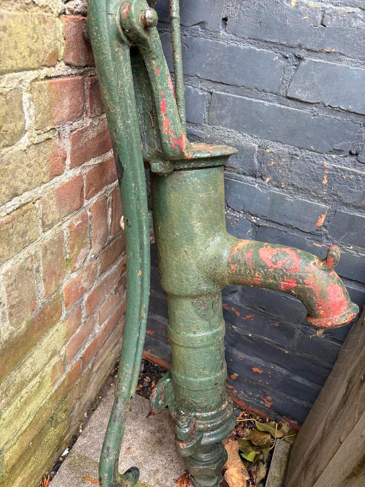 Oude handpomp - Decoratief, Tuin en Terras, Waterpompen, Gebruikt, Handmatig, Overige typen, Ophalen