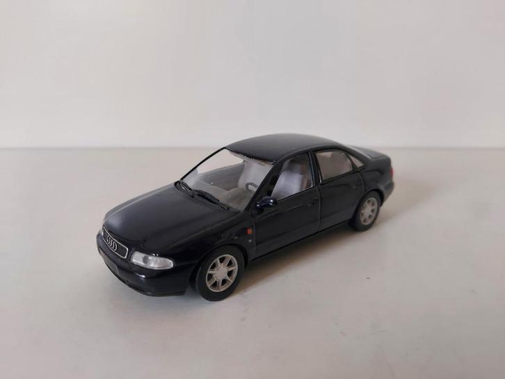 Minichamps Audi A4 (B5) zwart, Hobby en Vrije tijd, Modelauto's | 1:43, Gebruikt, Auto, MiniChamps, Ophalen of Verzenden