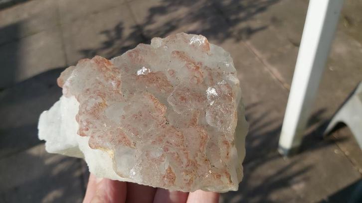 RB049 Mooie Fluoriet Hematoide Mine Fontesante Frankrijk, Verzamelen, Mineralen en Fossielen, Mineraal, Ophalen of Verzenden