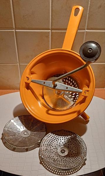 Moulinex roer-passeer zeef, met 3 schijven beschikbaar voor biedingen