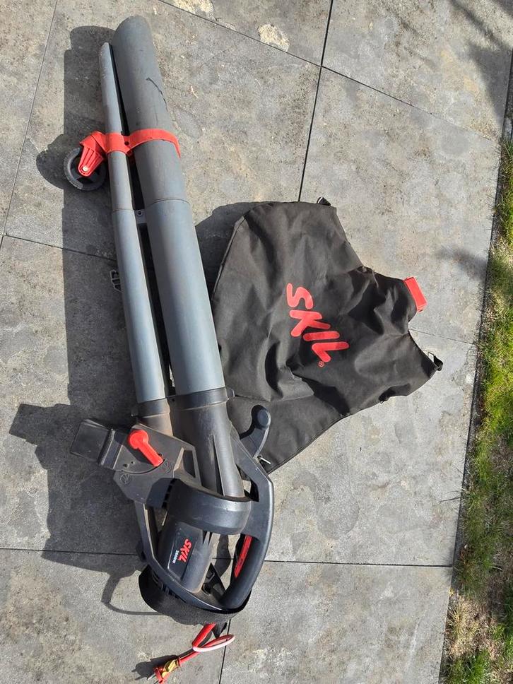Skil Bladblazer met Opvangzak, Tuin en Terras, Bladblazers, Gebruikt, Handgedragen, Elektrisch, Met opvangzak, Met versnipperfunctie
