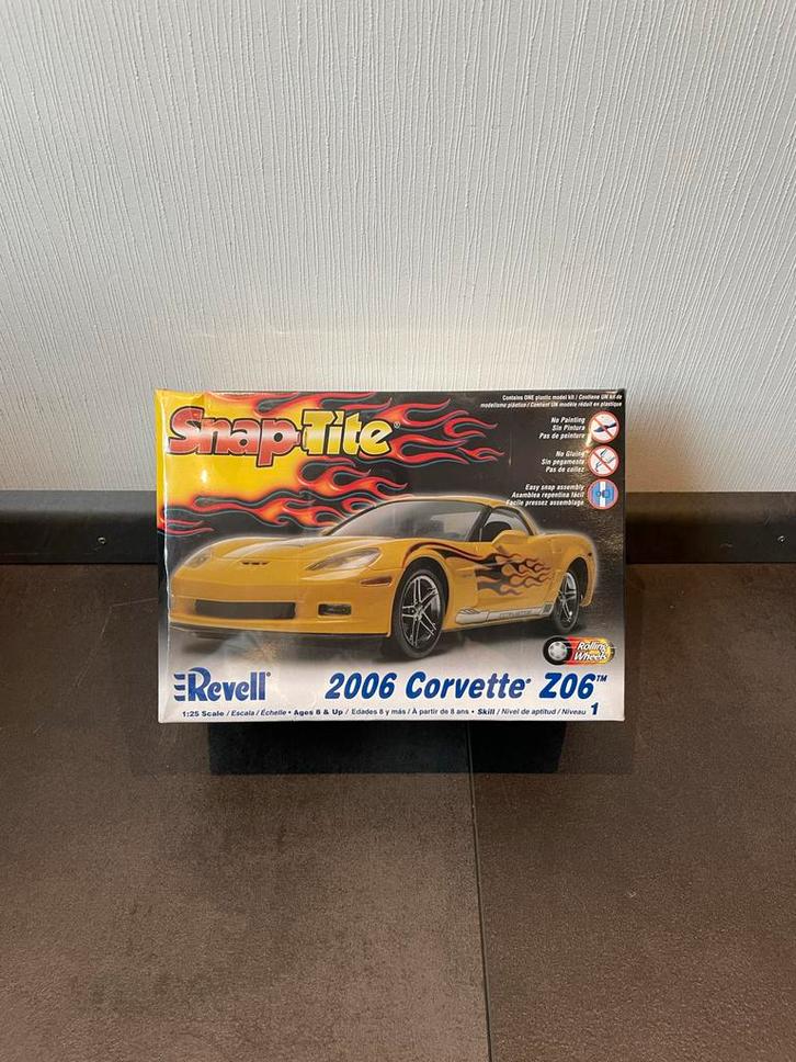 Revell 2006 Corvette Z06 Modelbouwdoos, Hobby en Vrije tijd, Modelbouw | Auto's en Voertuigen, Nieuw, Auto, 1:32 tot 1:50, Revell