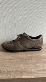 Santoni grijs suede sneakers mt 42,5, Kleding | Heren, Ophalen of Verzenden, Gedragen, Overige kleuren