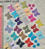 Stansjes vlinder met 3 bloemetjes div kleuren, Hobby en Vrije tijd, Ophalen of Verzenden, Nieuw, Overige typen