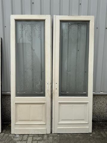 Prachtige antieke set ensuitedeuren met geetst glas beschikbaar voor biedingen