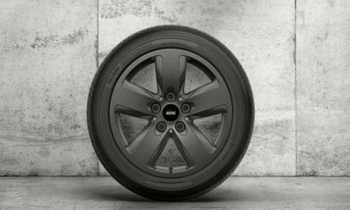 Winterwielset 16" Styling 517 Dark Grey incl. Goodyear, MINI, Auto-onderdelen, Banden en Velgen, Banden en Velgen, Winterbanden