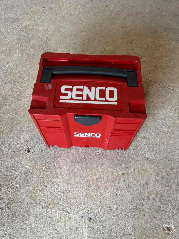 Senco compressor en tacker set compleet met slang haspel, Doe-het-zelf en Verbouw, Compressors, Zo goed als nieuw, 6 tot 10 bar