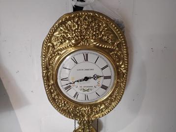 Wandklok beschikbaar voor biedingen