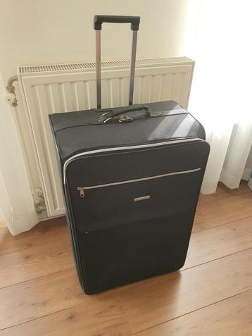 XXL suitcase / koffer beschikbaar voor biedingen