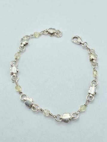 Zilveren Armband met Steentjes
 beschikbaar voor biedingen